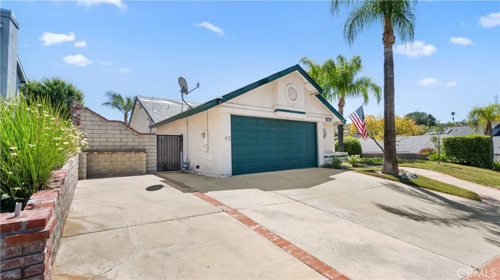 28924 Raintree Lane Saugus, CA 91390