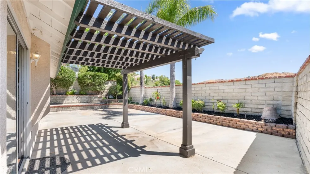 28924 Raintree Lane Saugus, CA 91390