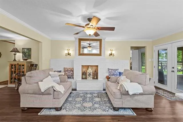 1663 4th Street Nome, TX 77629