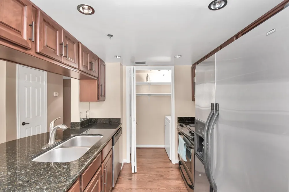 3525 Sage Road #1314 Houston, TX 77056