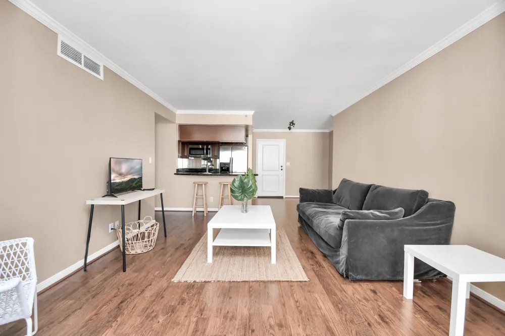3525 Sage Road #1314 Houston, TX 77056