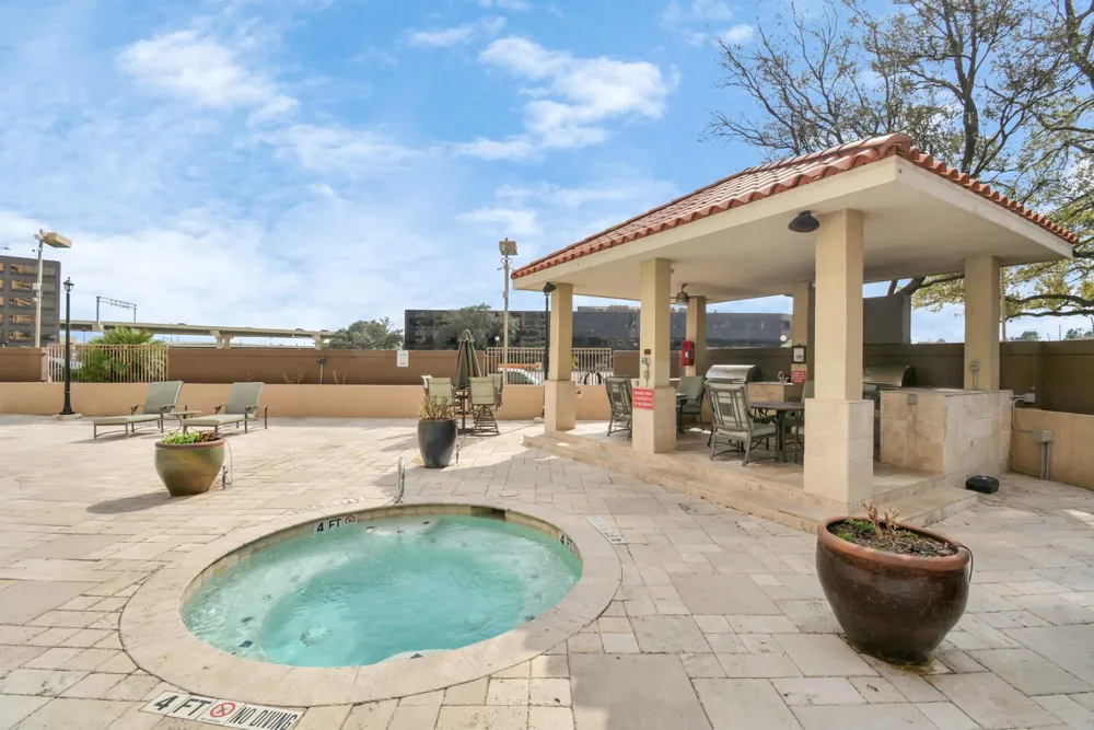 3525 Sage Road #1314 Houston, TX 77056