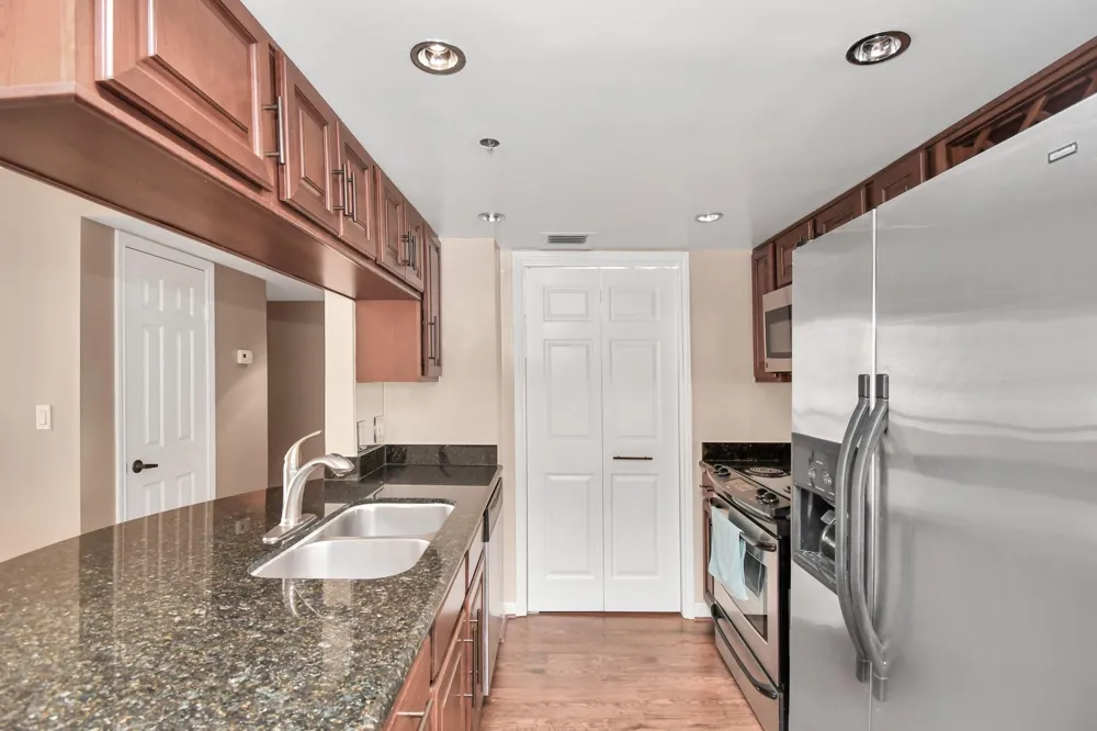 3525 Sage Road #1314 Houston, TX 77056