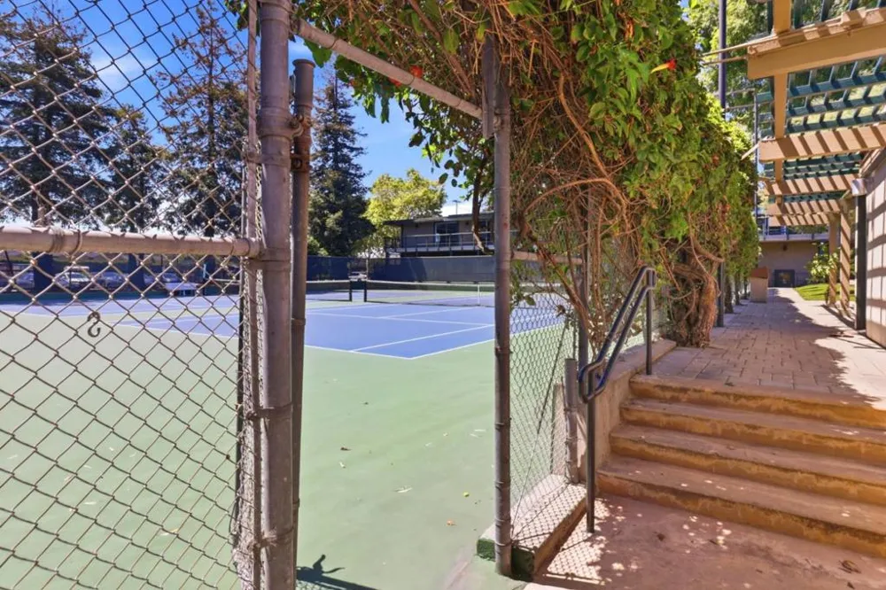 815 Humboldt Street #302 San Mateo, CA 94401