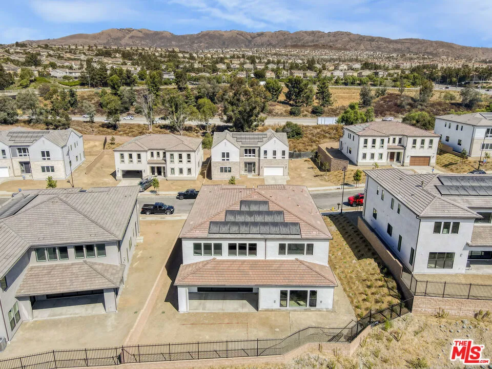 20534 Edgewood Court Chatsworth, CA 91311