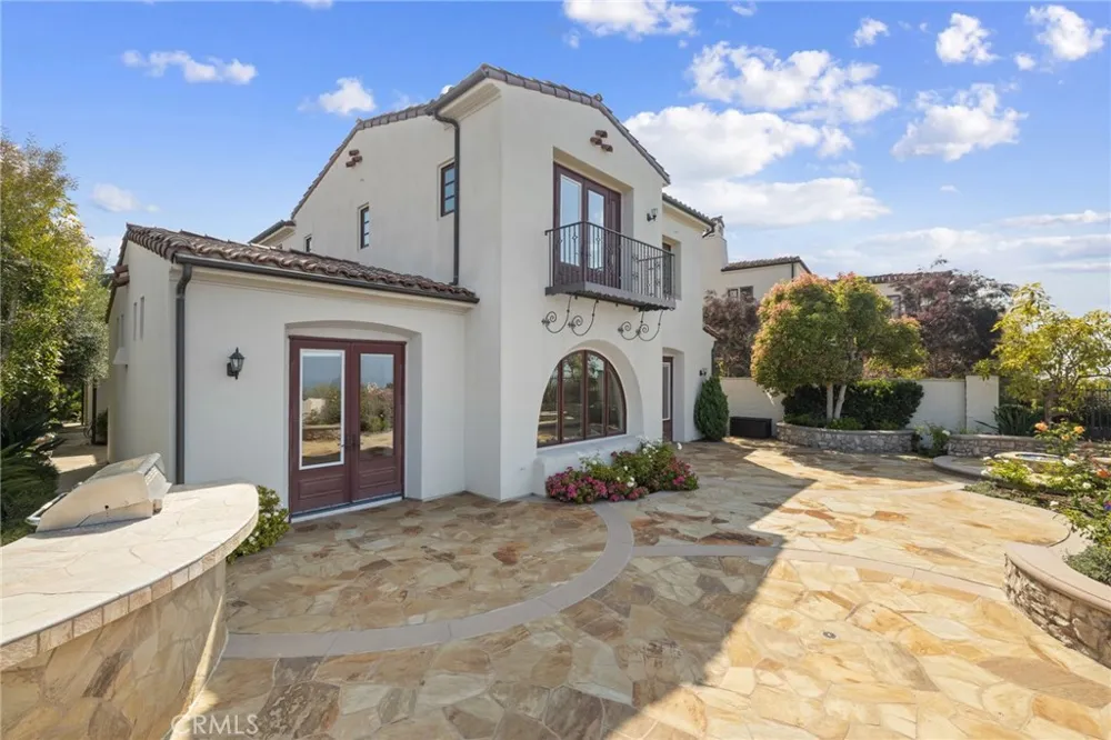 30 Surfspray Bluff Newport Coast, CA 92657