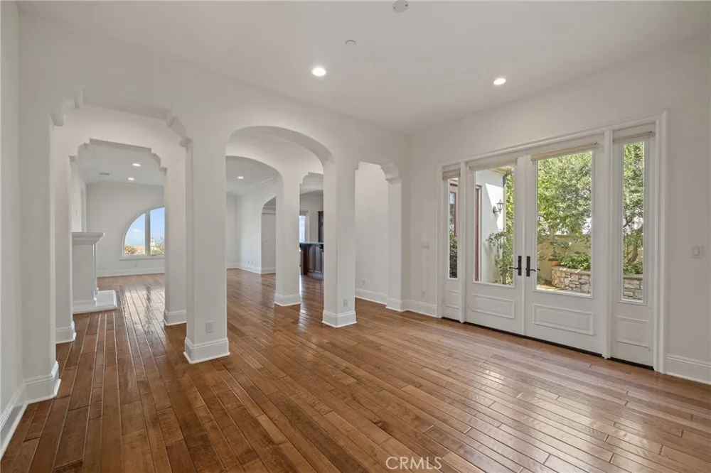 30 Surfspray Bluff Newport Coast, CA 92657