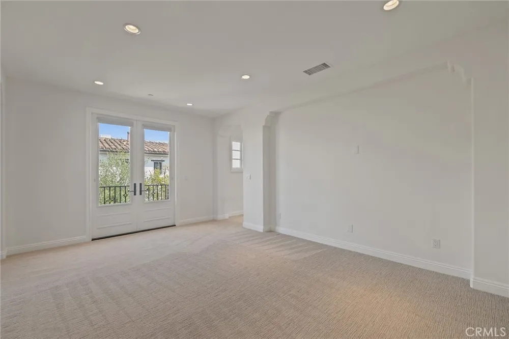 30 Surfspray Bluff Newport Coast, CA 92657