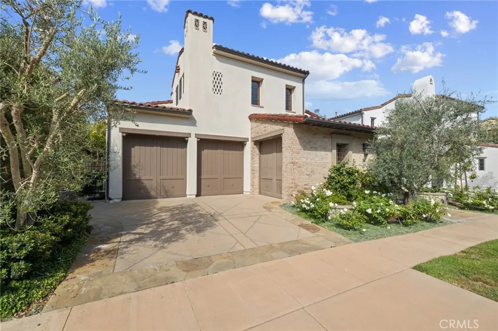 30 Surfspray Bluff Newport Coast, CA 92657