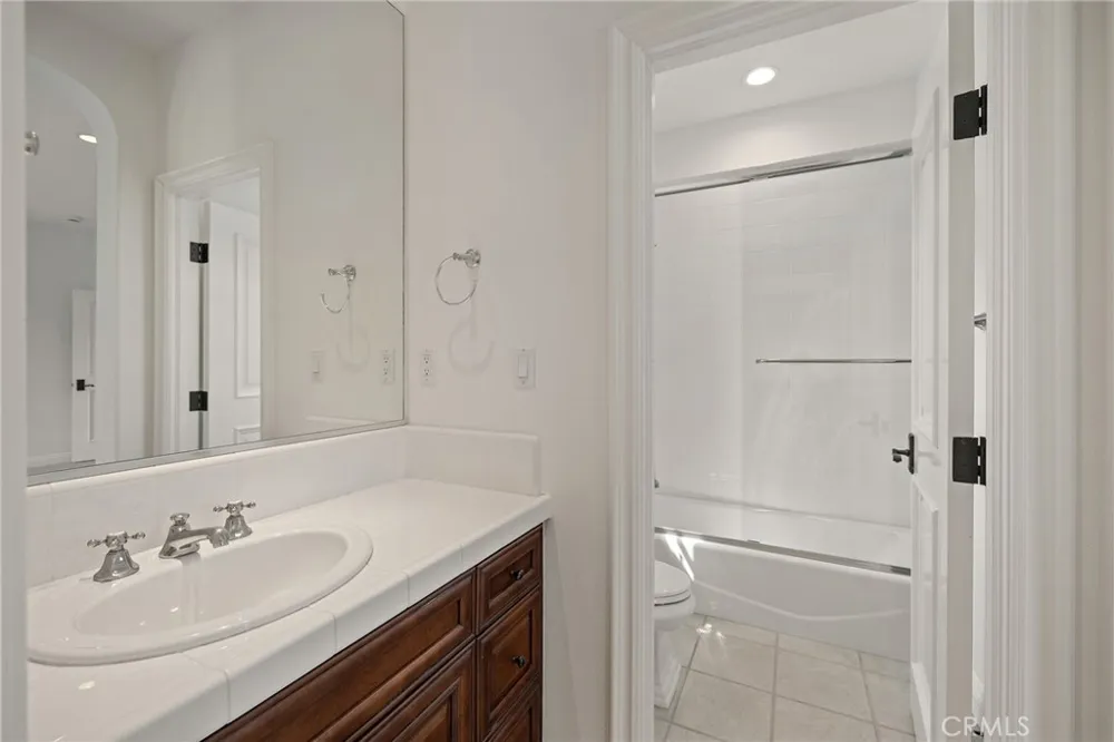 30 Surfspray Bluff Newport Coast, CA 92657