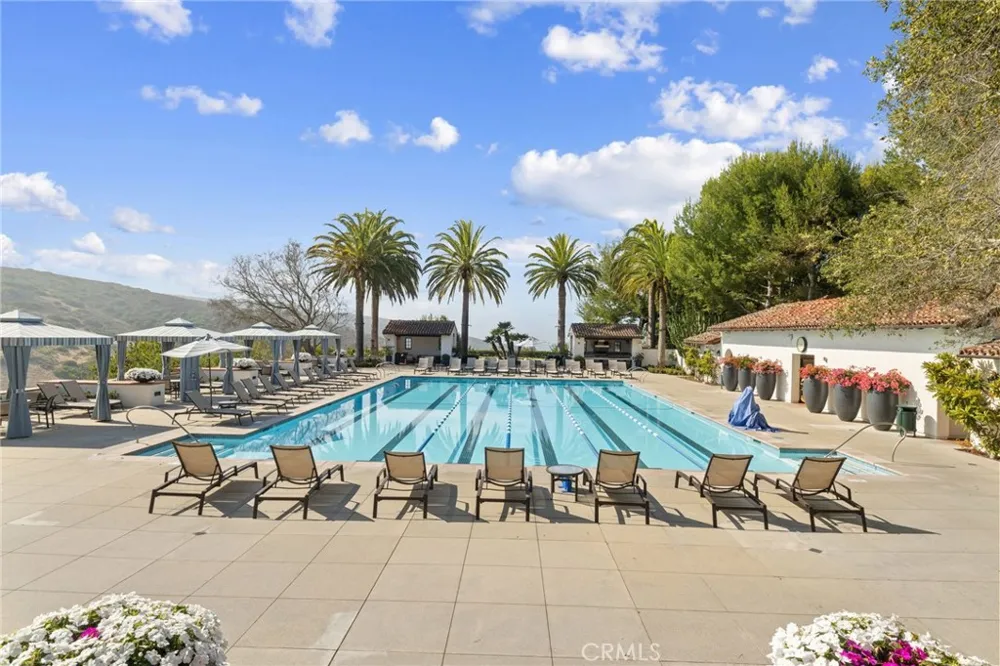 30 Surfspray Bluff Newport Coast, CA 92657