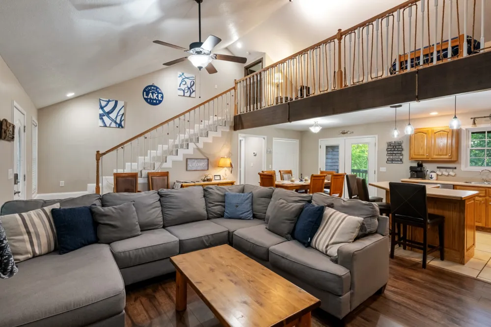 165 Kangaroo Ridge Rd Byrdstown, TN 38549