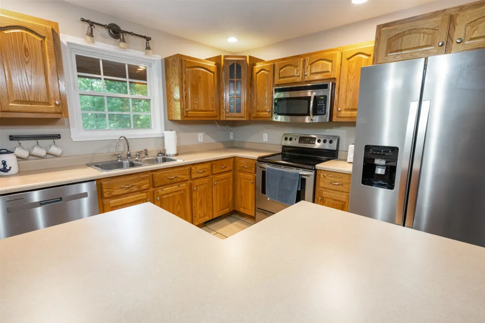 165 Kangaroo Ridge Rd Byrdstown, TN 38549