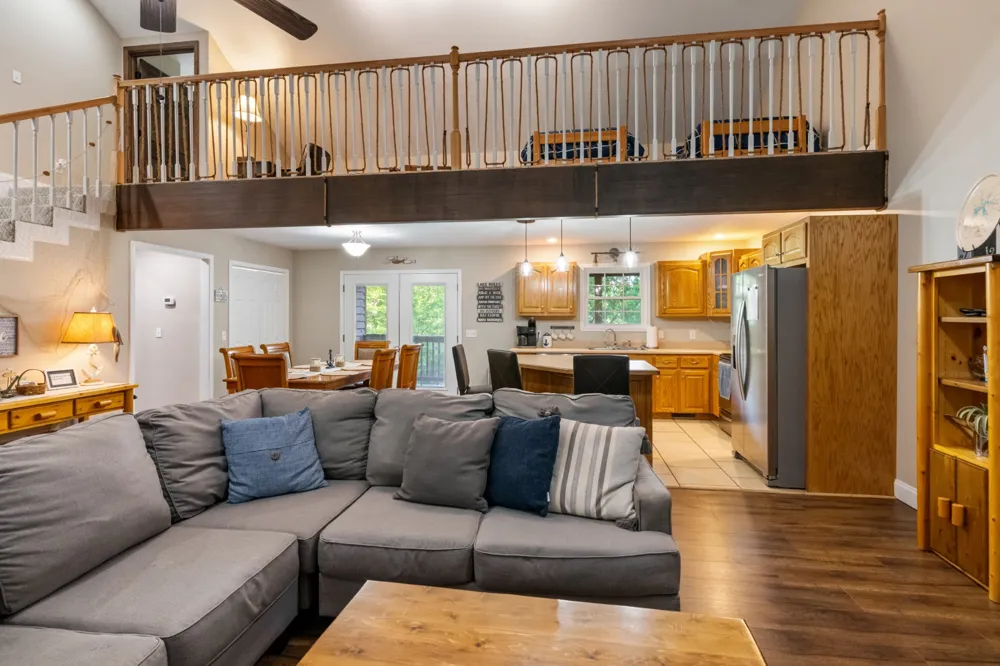 165 Kangaroo Ridge Rd Byrdstown, TN 38549