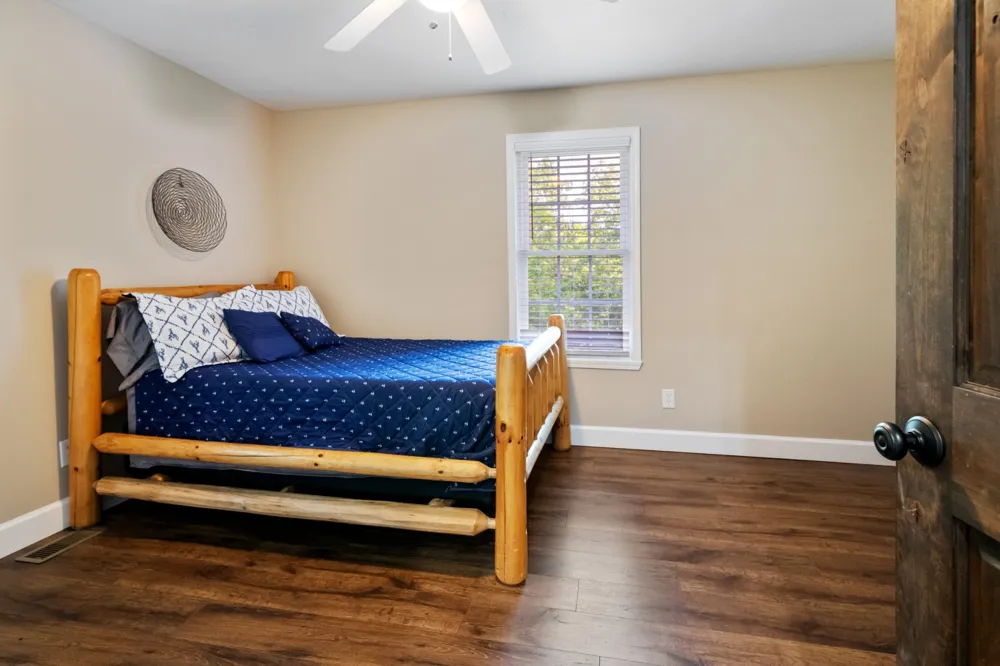 165 Kangaroo Ridge Rd Byrdstown, TN 38549