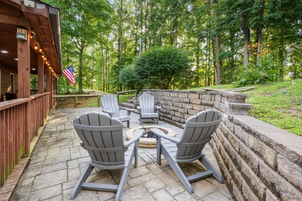 165 Kangaroo Ridge Rd Byrdstown, TN 38549