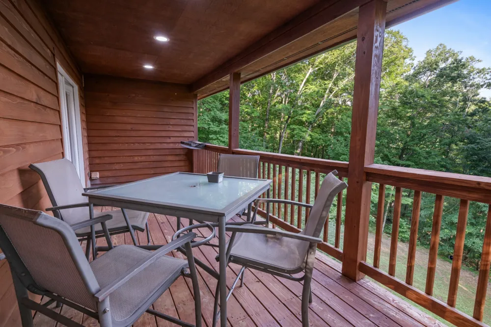165 Kangaroo Ridge Rd Byrdstown, TN 38549