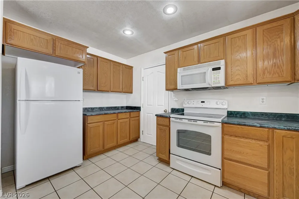 1272 Liston Avenue Logandale, NV 89021