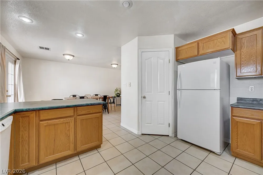 1272 Liston Avenue Logandale, NV 89021