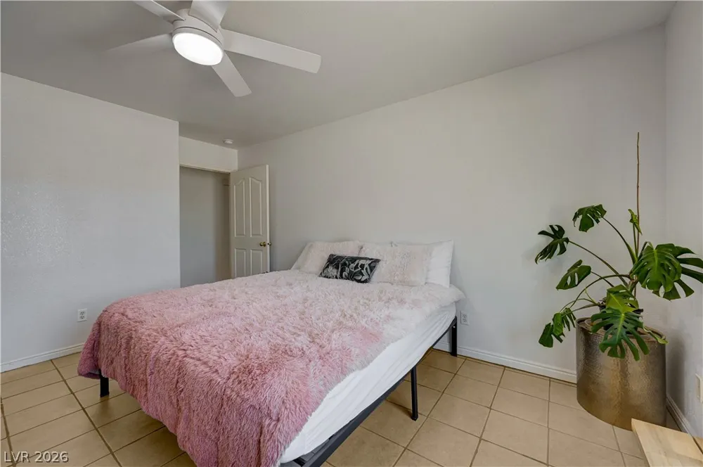 1272 Liston Avenue Logandale, NV 89021