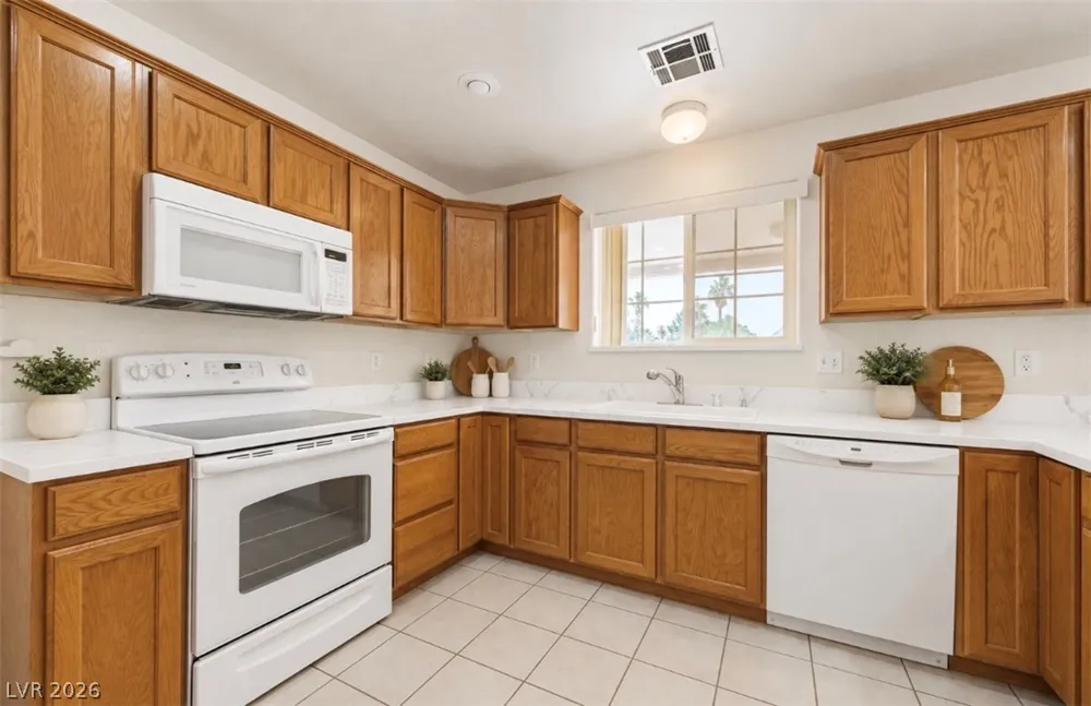 1272 Liston Avenue Logandale, NV 89021