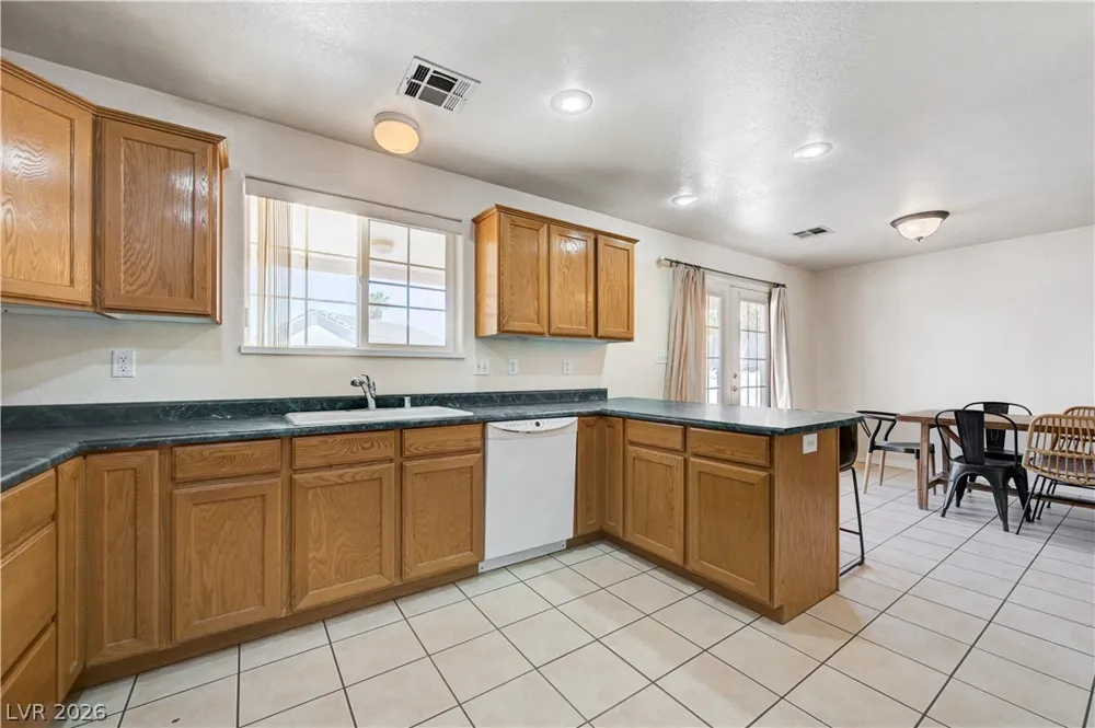 1272 Liston Avenue Logandale, NV 89021
