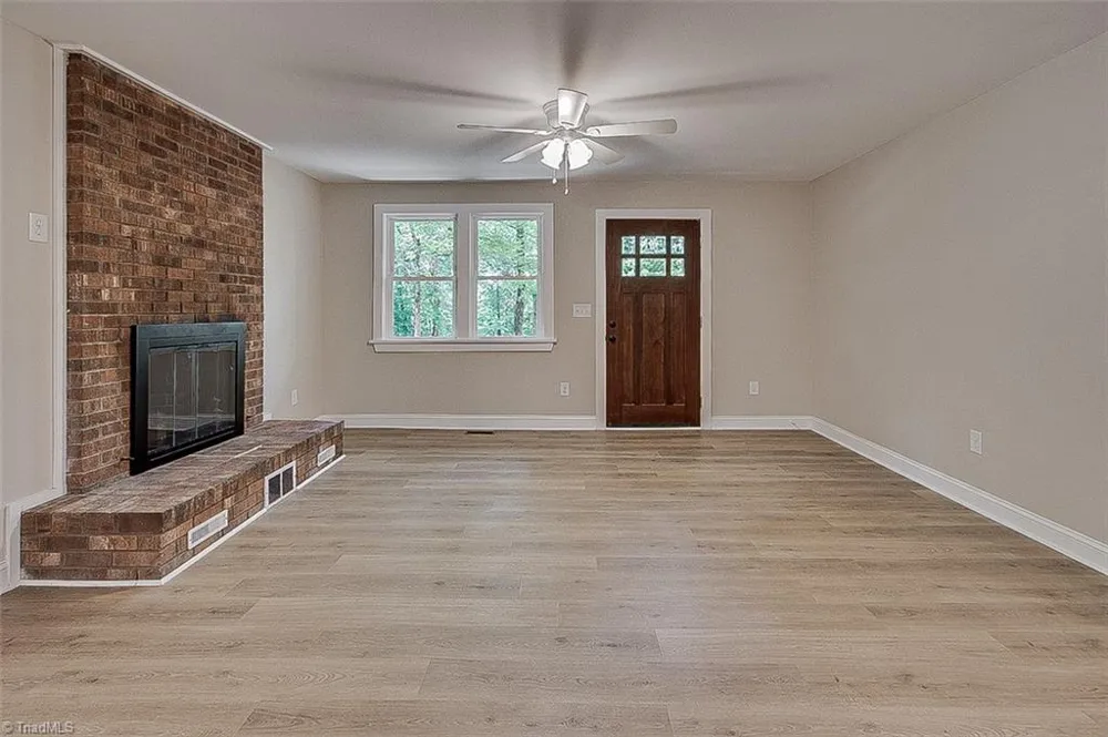 374 Yow Drive Seagrove, NC 27341