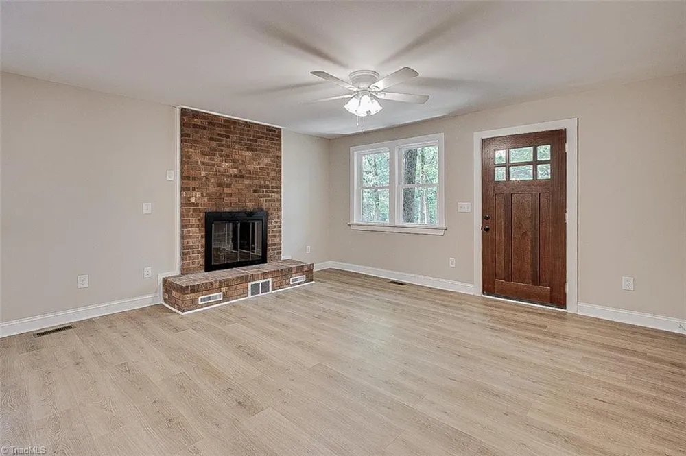 374 Yow Drive Seagrove, NC 27341