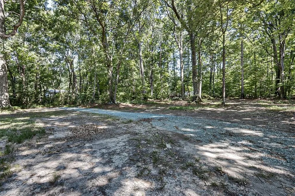 374 Yow Drive Seagrove, NC 27341