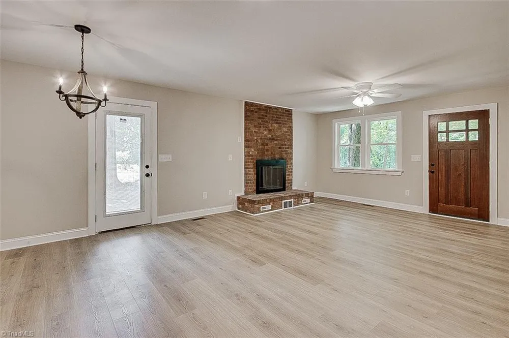 374 Yow Drive Seagrove, NC 27341