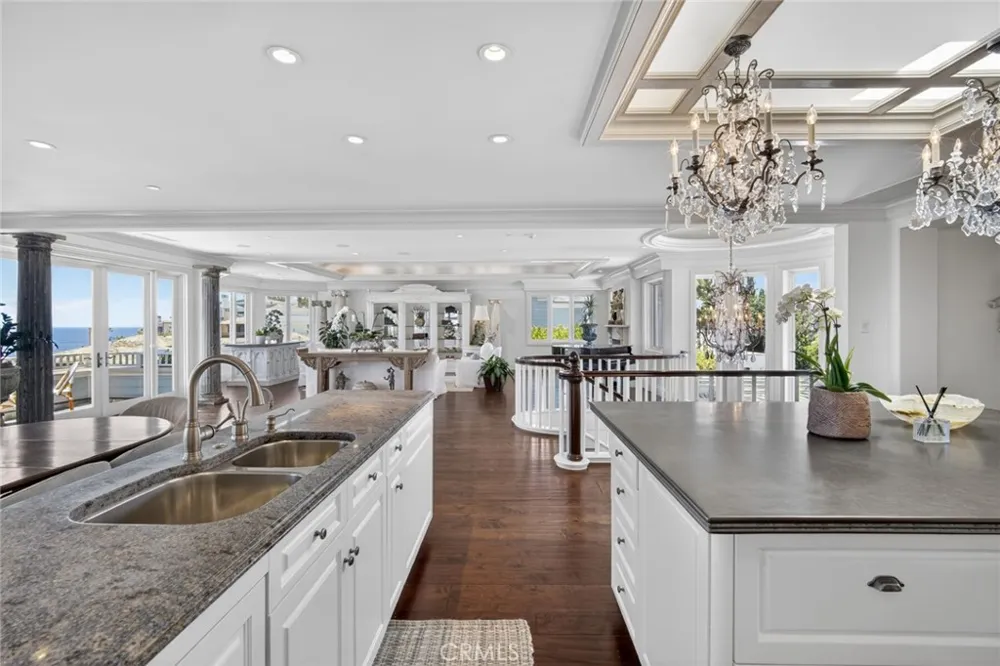 157 EMERALD BAY Laguna Beach, CA 92651