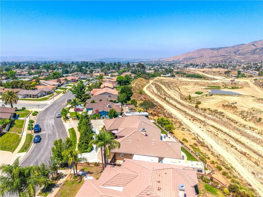35102 Persimmon Yucaipa, CA 92399