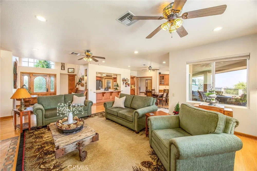 35102 Persimmon Yucaipa, CA 92399