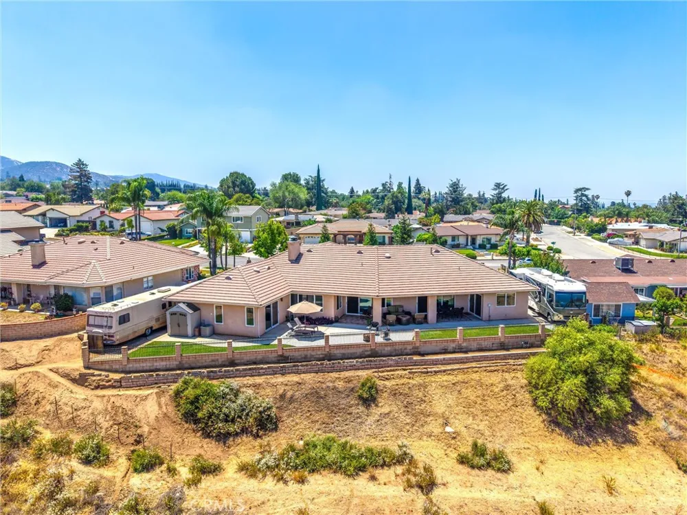 35102 Persimmon Yucaipa, CA 92399