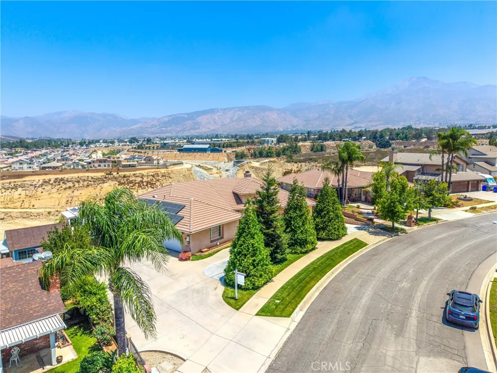 35102 Persimmon Yucaipa, CA 92399