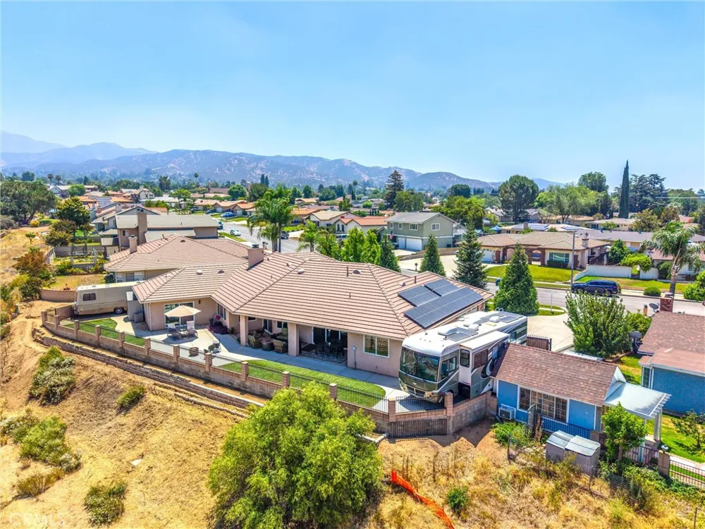 35102 Persimmon Yucaipa, CA 92399