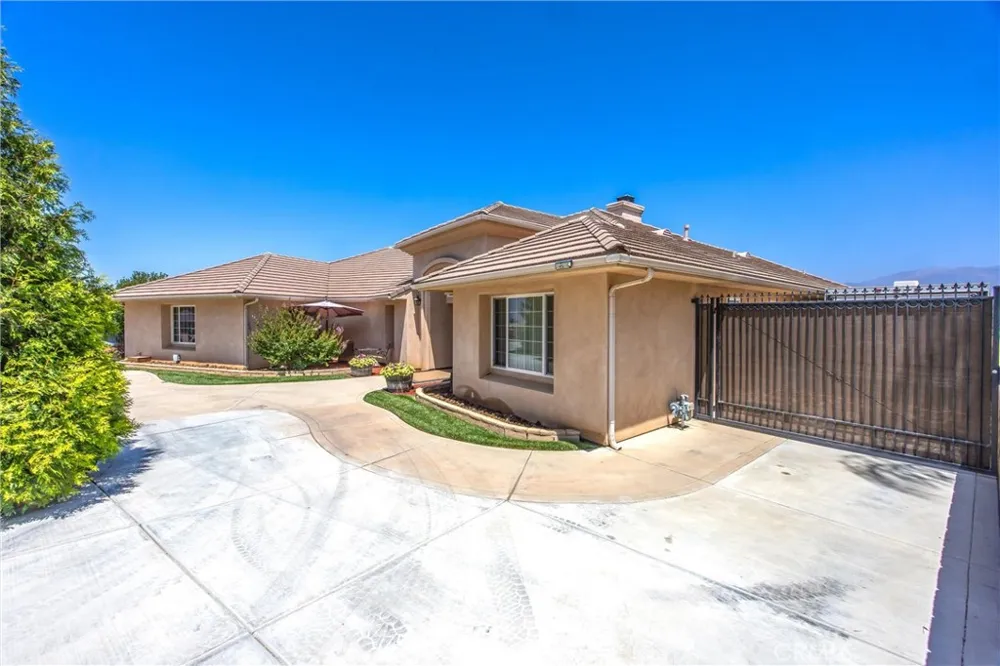 35102 Persimmon Yucaipa, CA 92399