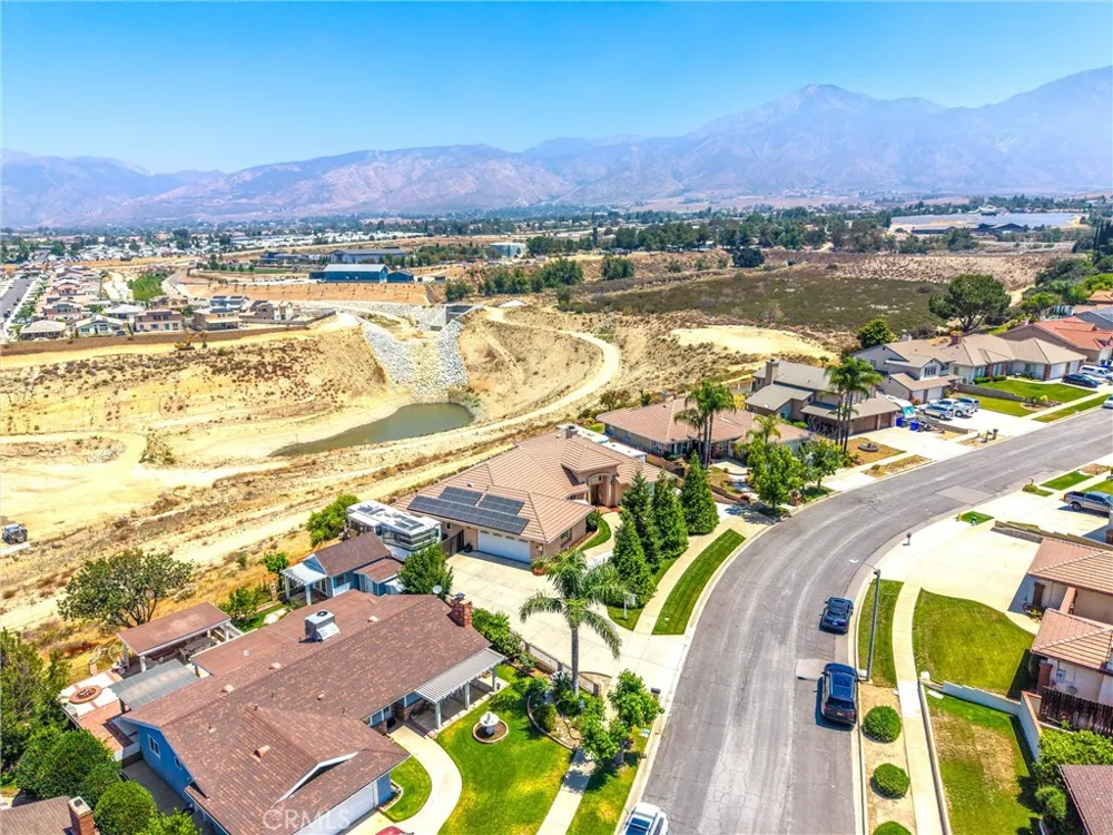35102 Persimmon Yucaipa, CA 92399