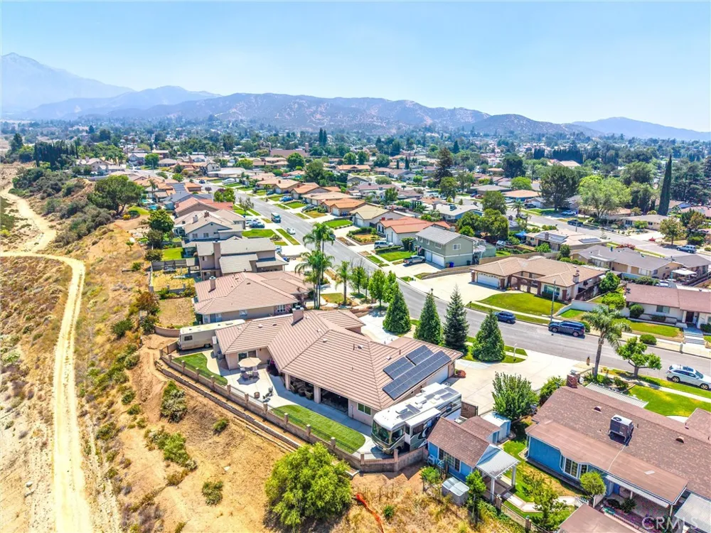 35102 Persimmon Yucaipa, CA 92399