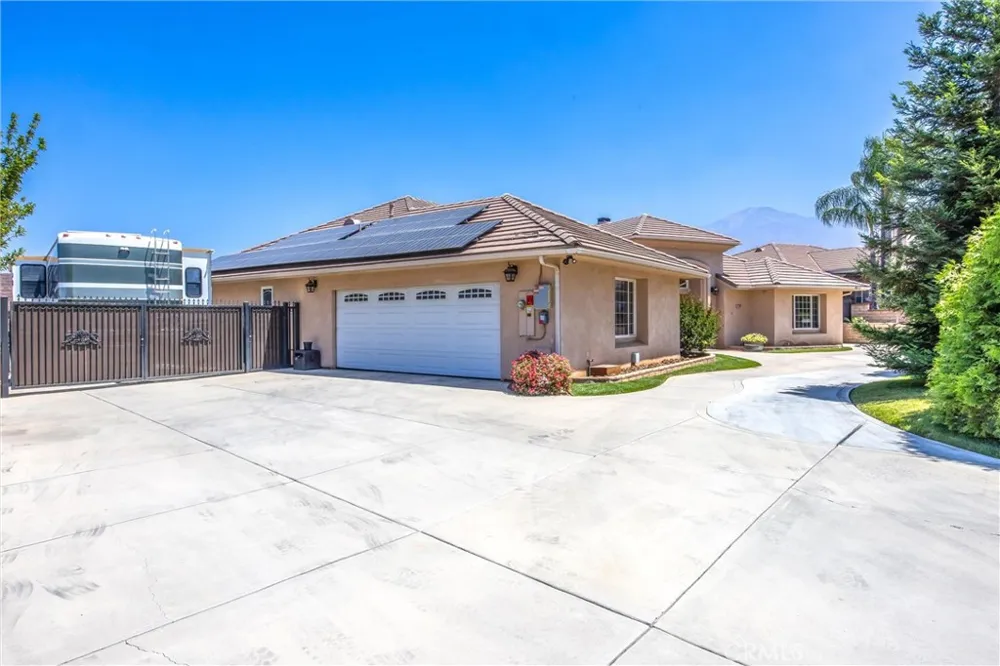 35102 Persimmon Yucaipa, CA 92399