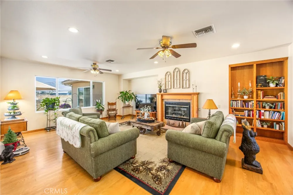 35102 Persimmon Yucaipa, CA 92399