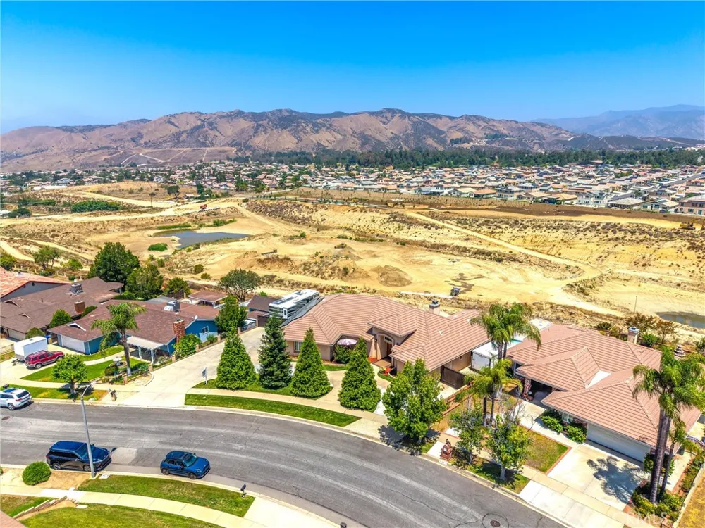 35102 Persimmon Yucaipa, CA 92399