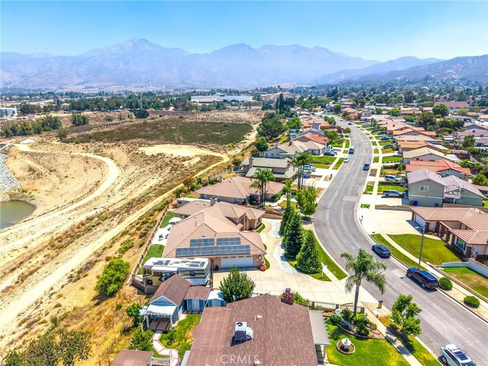 35102 Persimmon Yucaipa, CA 92399