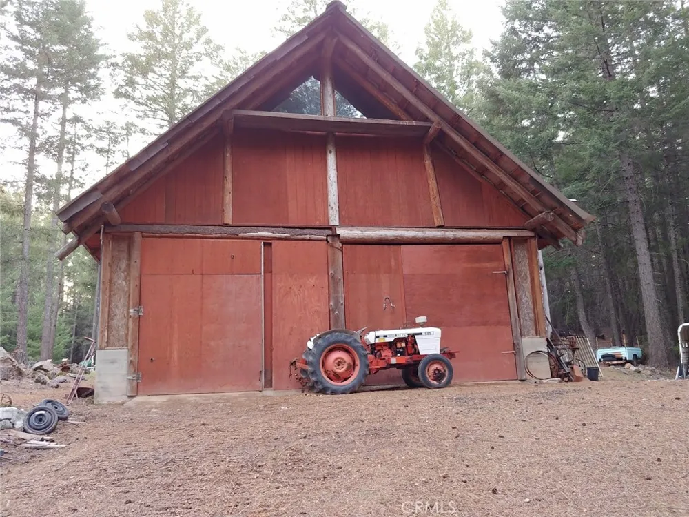 11254 Airstrip Road Loch Lomond, CA 95461