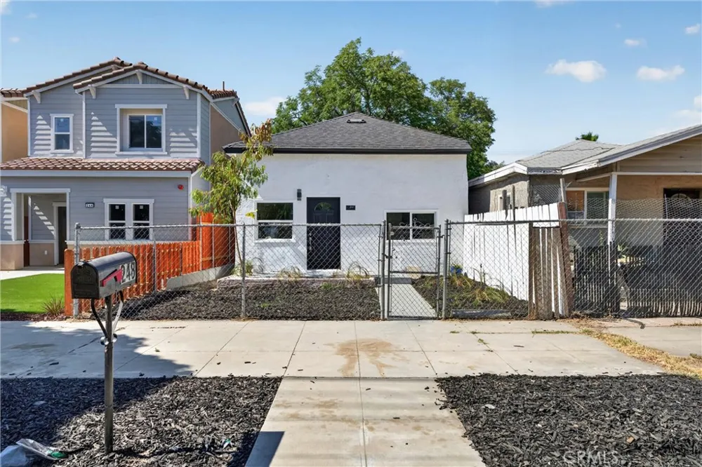 248 W Colton, CA 92324