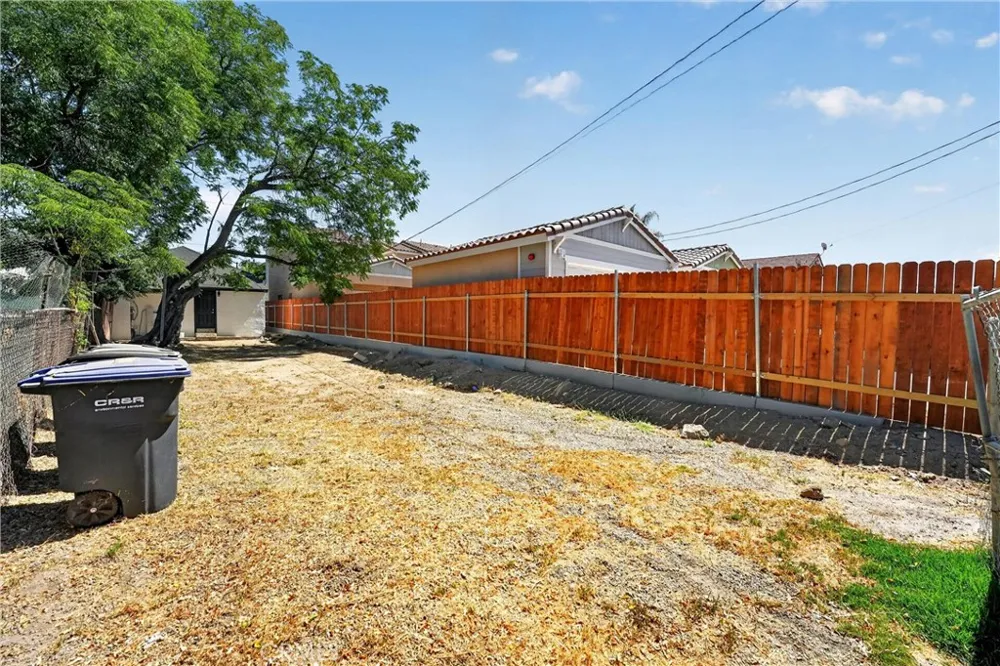 248 W Colton, CA 92324
