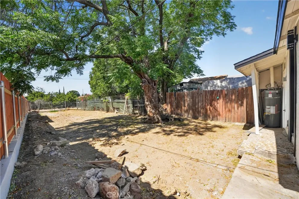 248 W Colton, CA 92324