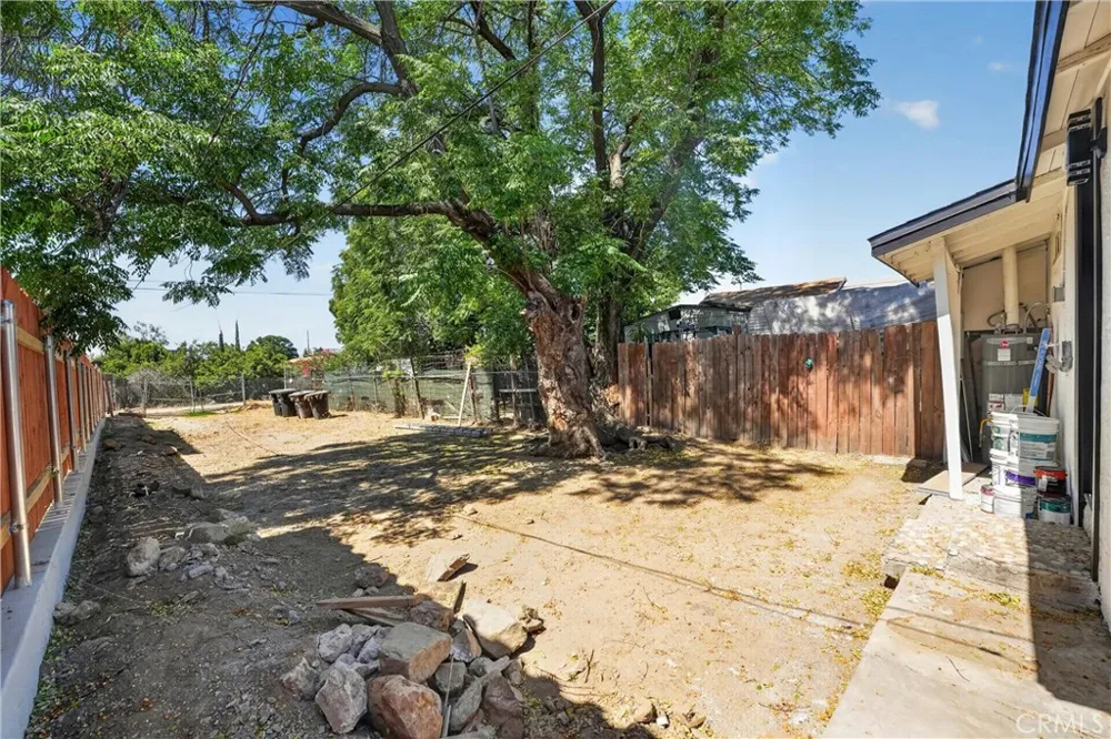248 W Colton, CA 92324
