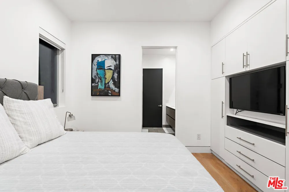 637 Gardner Street Los Angeles, CA 90036