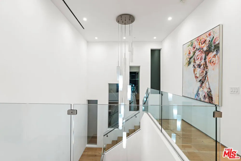 637 Gardner Street Los Angeles, CA 90036